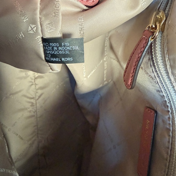 Michael Kors Ciara LG TZ Satchel Leather in Rose - Picture 6 of 7